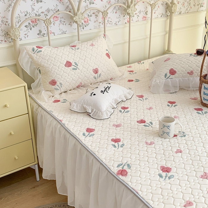 91家纺网 家纺一手货源 找家纺 昔可 2023新款单层雪纺花边乳胶凉席三件套 红色郁金香