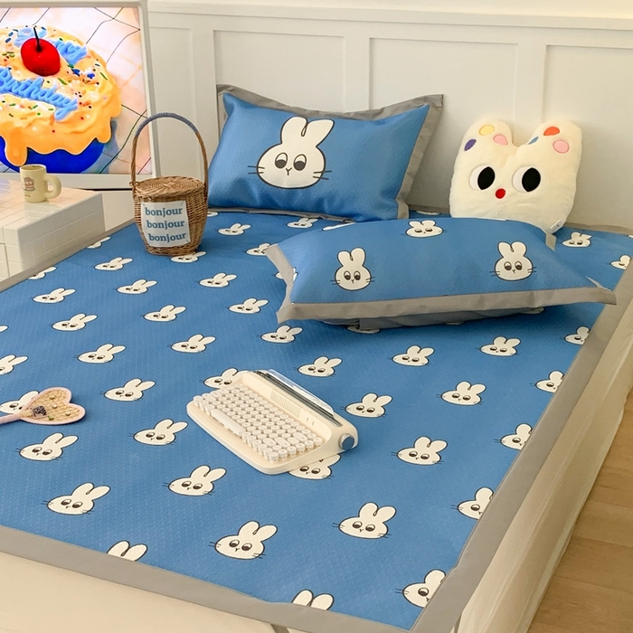 91家纺网 家纺一手货源 找家纺 昔可 2023新款凉感海洋丝针织软席三件套 蓝底兔