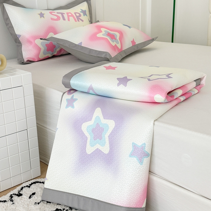 91家纺网 家纺一手货源 找家纺 昔可 2023新款凉感海洋丝针织软席三件套 彩色五角星