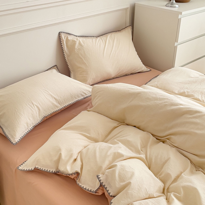 91家纺网 家纺一手货源 找家纺 （总）金丝鸟 2023新款贝壳边A类色织全棉水洗棉简约条纹四件套