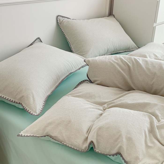 91家纺网 家纺一手货源 找家纺 金丝鸟 2023新款贝壳边A类色织全棉水洗棉简约条纹四件套 贝壳边款 简约条纹 绿