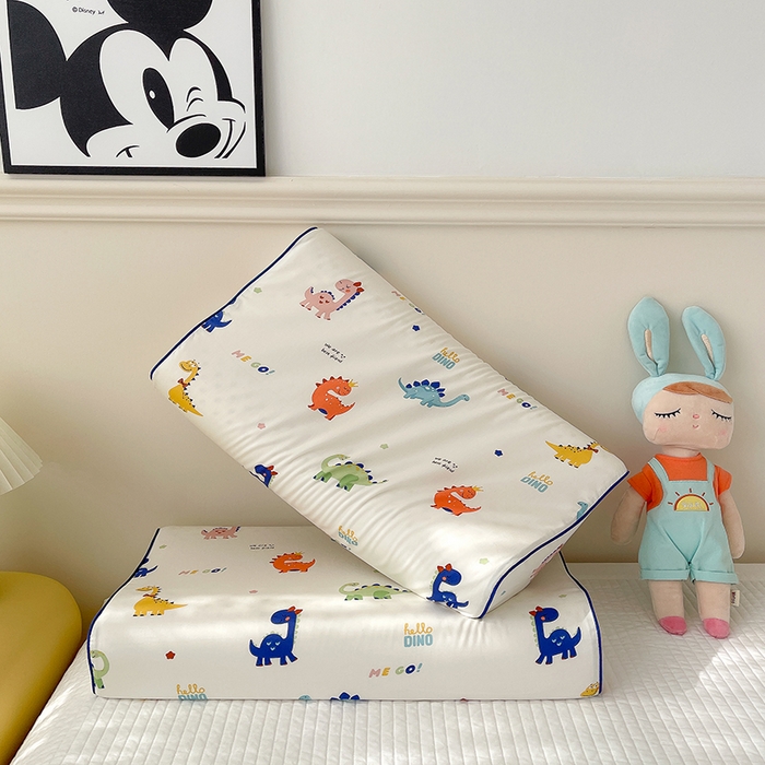 91家纺网 家纺一手货源 找家纺 良佐生活  2023新款A类60支全棉贡缎乳胶枕枕套  恐龙乐园