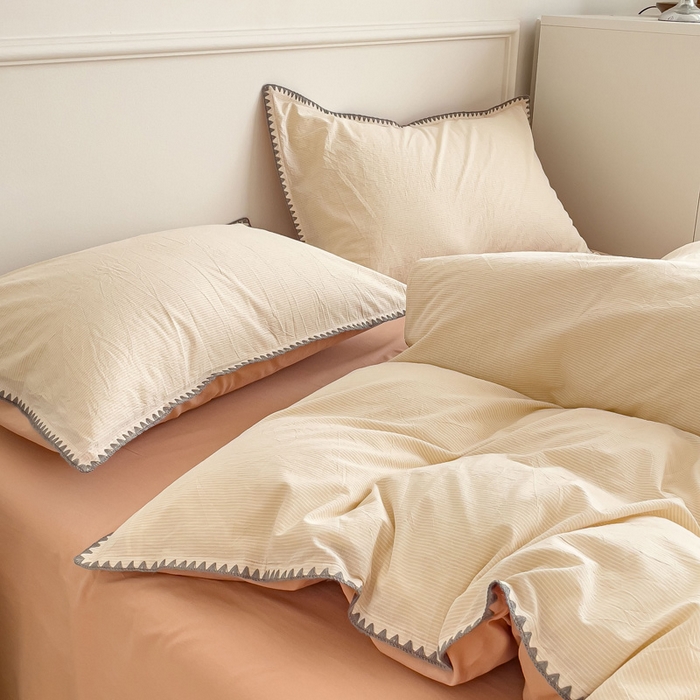 91家纺网 家纺一手货源 找家纺 （总）金丝鸟 2023新款贝壳边A类色织全棉水洗棉简约条纹四件套