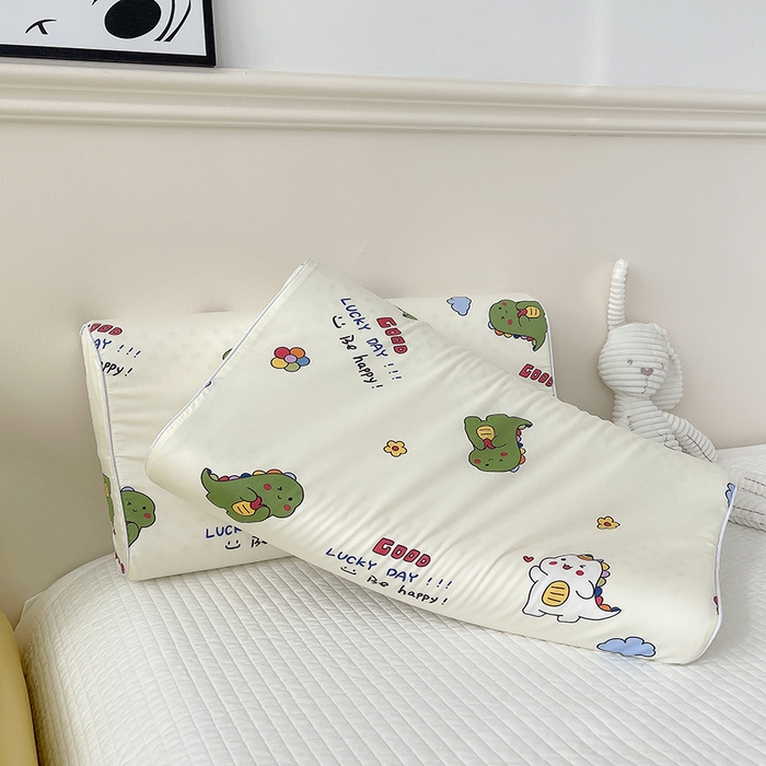 91家纺网 家纺一手货源 找家纺 良佐生活  2023新款A类60支全棉贡缎乳胶枕枕套  恐龙宝宝