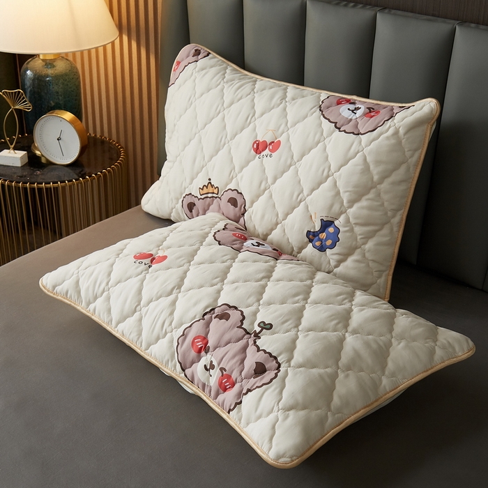 91家纺网 家纺一手货源 找家纺 花言狐语2025新款水洗棉防水枕套 可爱小熊-米黄