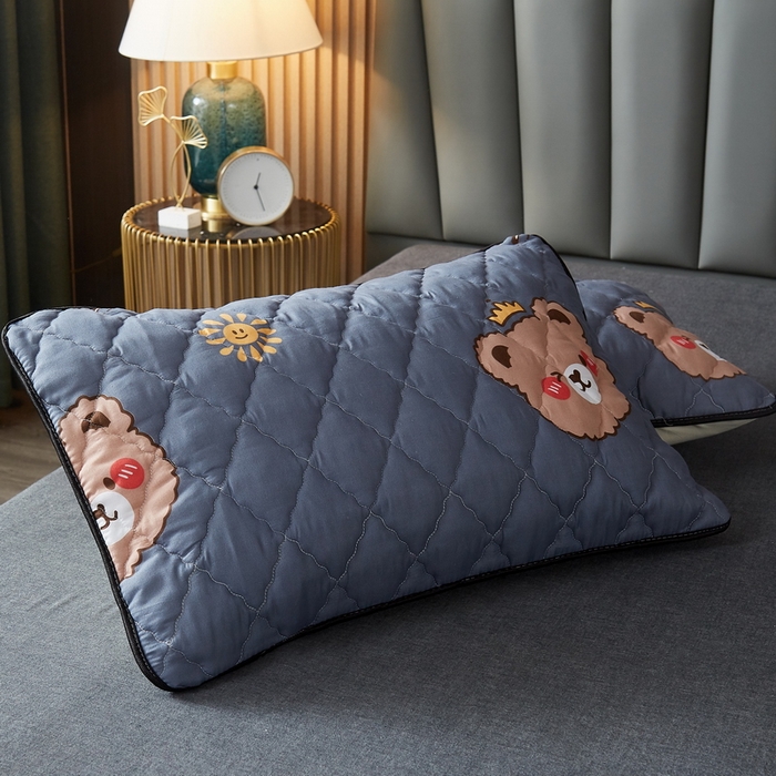 91家纺网 家纺一手货源 找家纺 花言狐语2025新款水洗棉防水枕套 可爱小熊-灰