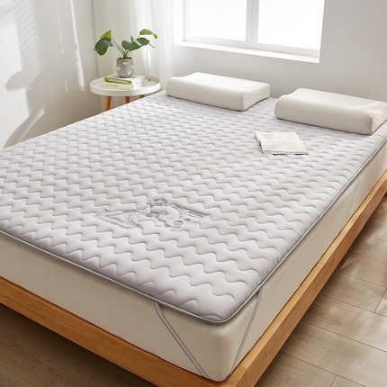 祁恋婷家居 2023新款刺绣专版A类牛奶丝大豆纤维床垫【床垫遮盖物】 刺绣款一鹿有你-灰