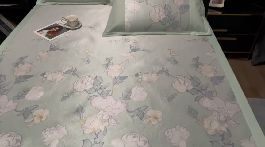 91家纺网 家纺一手货源 找家纺 慕尚家纺 2025新款简约数码印花冰藤席平铺+床笠款 流光岁月-平铺