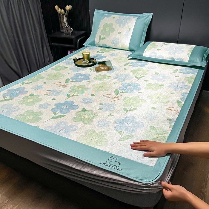 91家纺网 家纺一手货源 找家纺 慕尚家纺 2025新款简约数码印花冰藤席平铺+床笠款 清新花-床笠