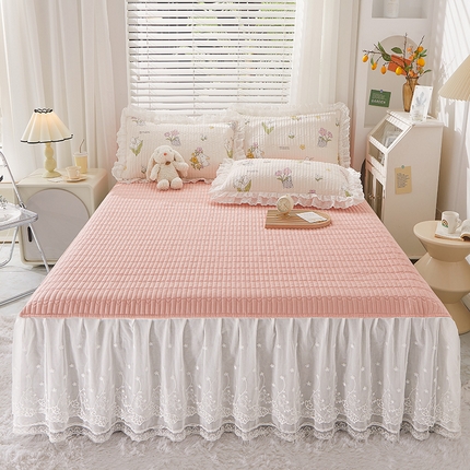 91家纺网 家纺一手货源 找家纺 （总）宜凡家纺2023新款A类全棉夹棉床裙三件套