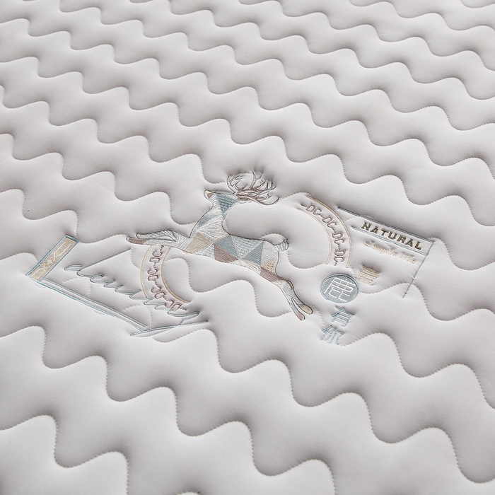 91家纺网 家纺一手货源 找家纺 （总）祁恋婷家居 2023新款刺绣专版A类牛奶丝大豆纤维床垫【床垫遮盖物】