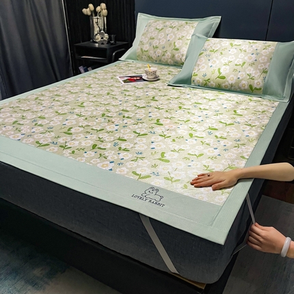 91家纺网 家纺一手货源 找家纺 慕尚家纺 2025新款简约数码印花冰藤席平铺+床笠款 小碎花-平铺