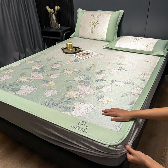 91家纺网 家纺一手货源 找家纺 慕尚家纺 2025新款简约数码印花冰藤席平铺+床笠款 流光岁月-床笠