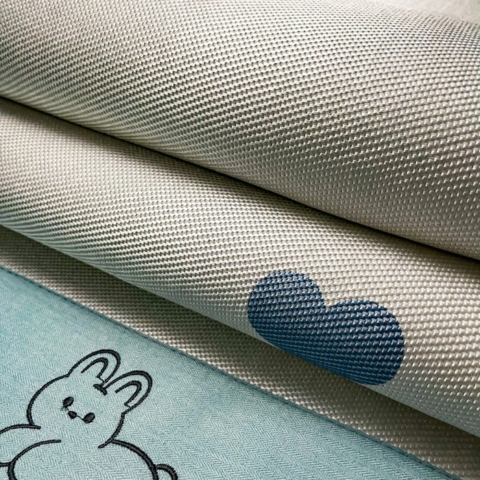 91家纺网 家纺一手货源 找家纺 慕尚家纺 2025新款简约数码印花冰藤席平铺+床笠款 爱心蓝-平铺