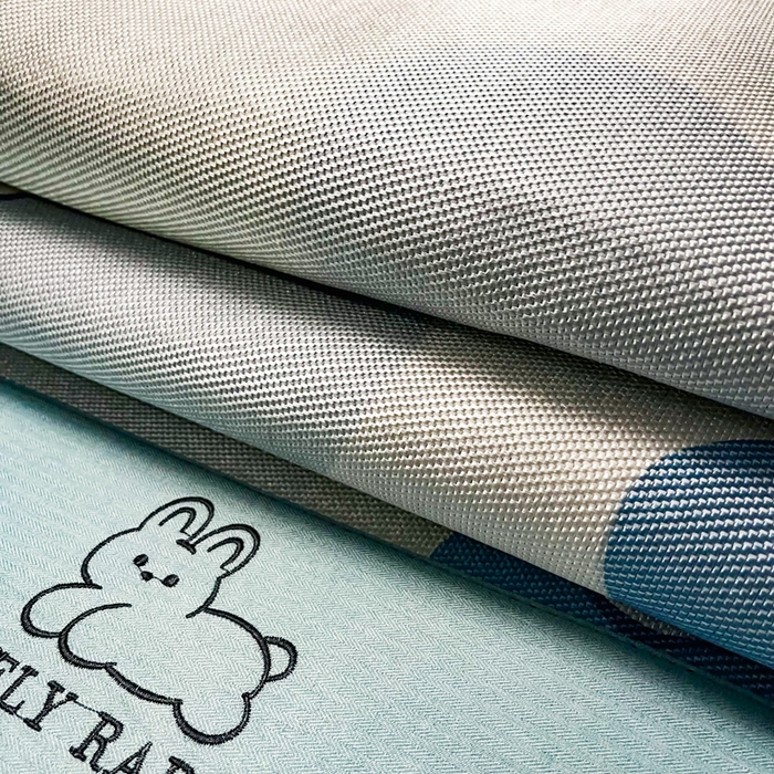 91家纺网 家纺一手货源 找家纺 慕尚家纺 2025新款简约数码印花冰藤席平铺+床笠款 欢乐兔-平铺