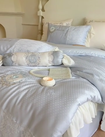 91家纺网 家纺一手货源 找家纺 MIU缪家居 2023新款80支兰精天丝（提花）波点玫瑰 蓝