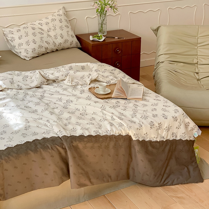 91家纺网 家纺一手货源 找家纺 荣轩家居 2023新款花边款双层纱印花夏被 锦书