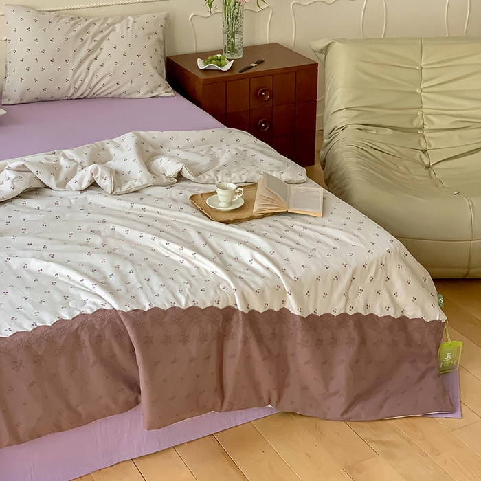 91家纺网 家纺一手货源 找家纺 荣轩家居 2023新款花边款双层纱印花夏被 米可