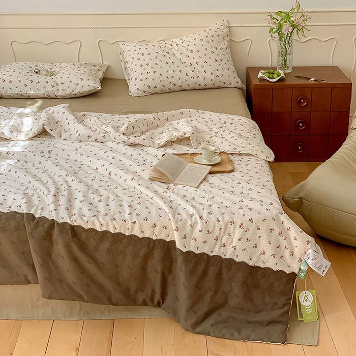 91家纺网 家纺一手货源 找家纺 荣轩家居 2023新款花边款双层纱印花夏被 米特洛