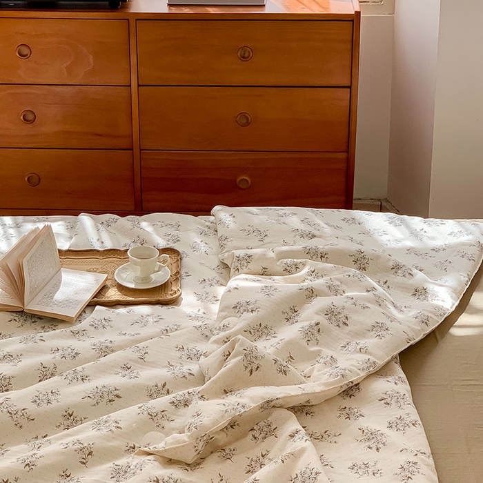 91家纺网 家纺一手货源 找家纺 荣轩家居 2023新款花边款双层纱印花夏被 锦书