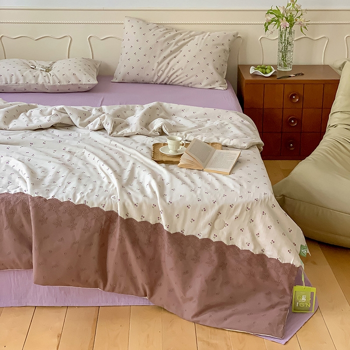 91家纺网 家纺一手货源 找家纺 荣轩家居 2023新款花边款双层纱印花夏被 米可