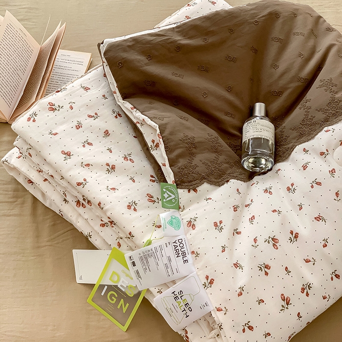 91家纺网 家纺一手货源 找家纺 荣轩家居 2023新款花边款双层纱印花夏被 米特洛