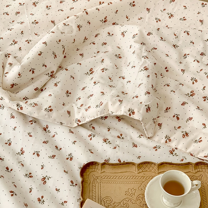 91家纺网 家纺一手货源 找家纺 荣轩家居 2023新款花边款双层纱印花夏被 米特洛