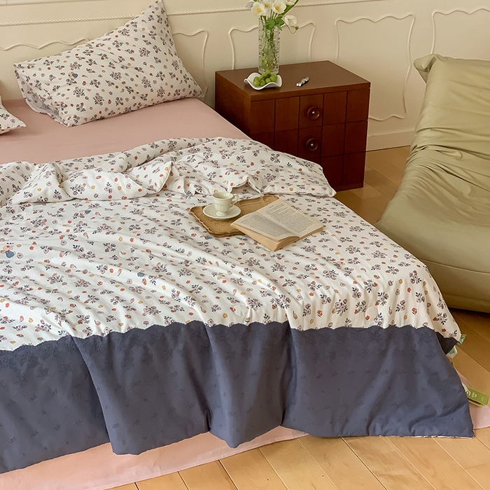 91家纺网 家纺一手货源 找家纺 荣轩家居 2023新款花边款双层纱印花夏被 允宝