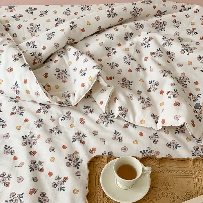 91家纺网 家纺一手货源 找家纺 荣轩家居 2023新款花边款双层纱印花夏被 允宝