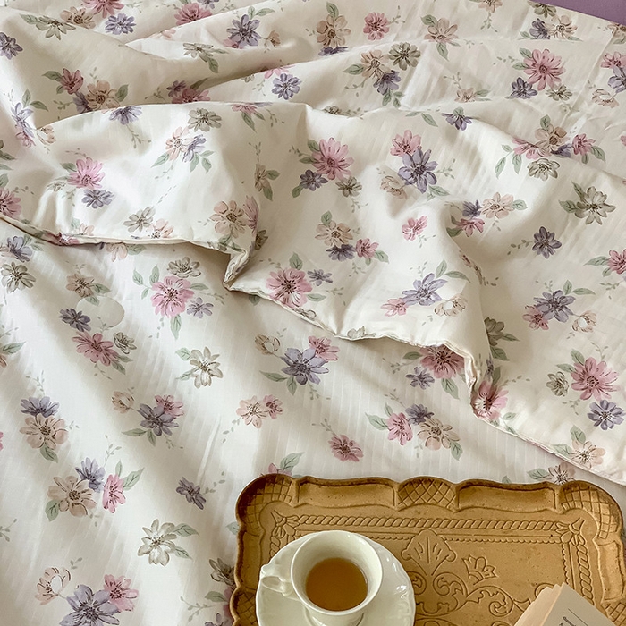 91家纺网 家纺一手货源 找家纺 荣轩家居 2023新款花边款双层纱印花夏被 灵汐