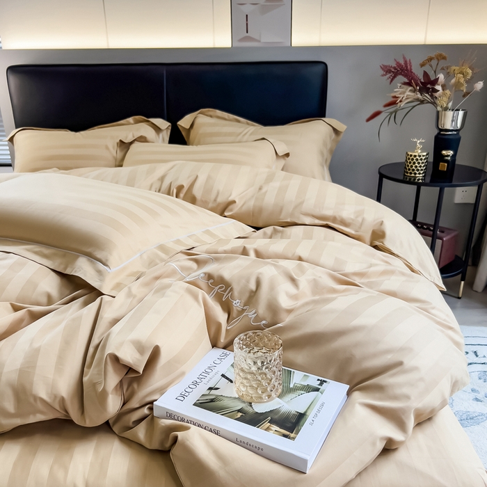 91家纺网 家纺一手货源 找家纺 品乐 2023新款 60支长绒棉提花条纹四件套条纹卡其