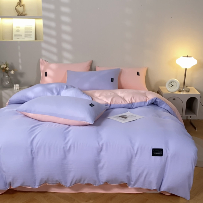 91家纺网 家纺一手货源 找家纺 米瑞娜 2024新款 水洗棉麻双拼纯色四件套 丁香紫+西梅粉