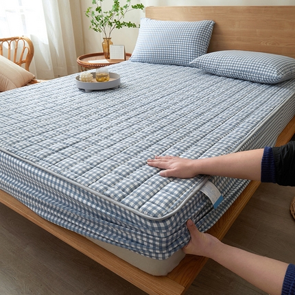 91家纺网 家纺一手货源 找家纺 乐逸2023新款亲肤夹棉防水床笠 水兰小格