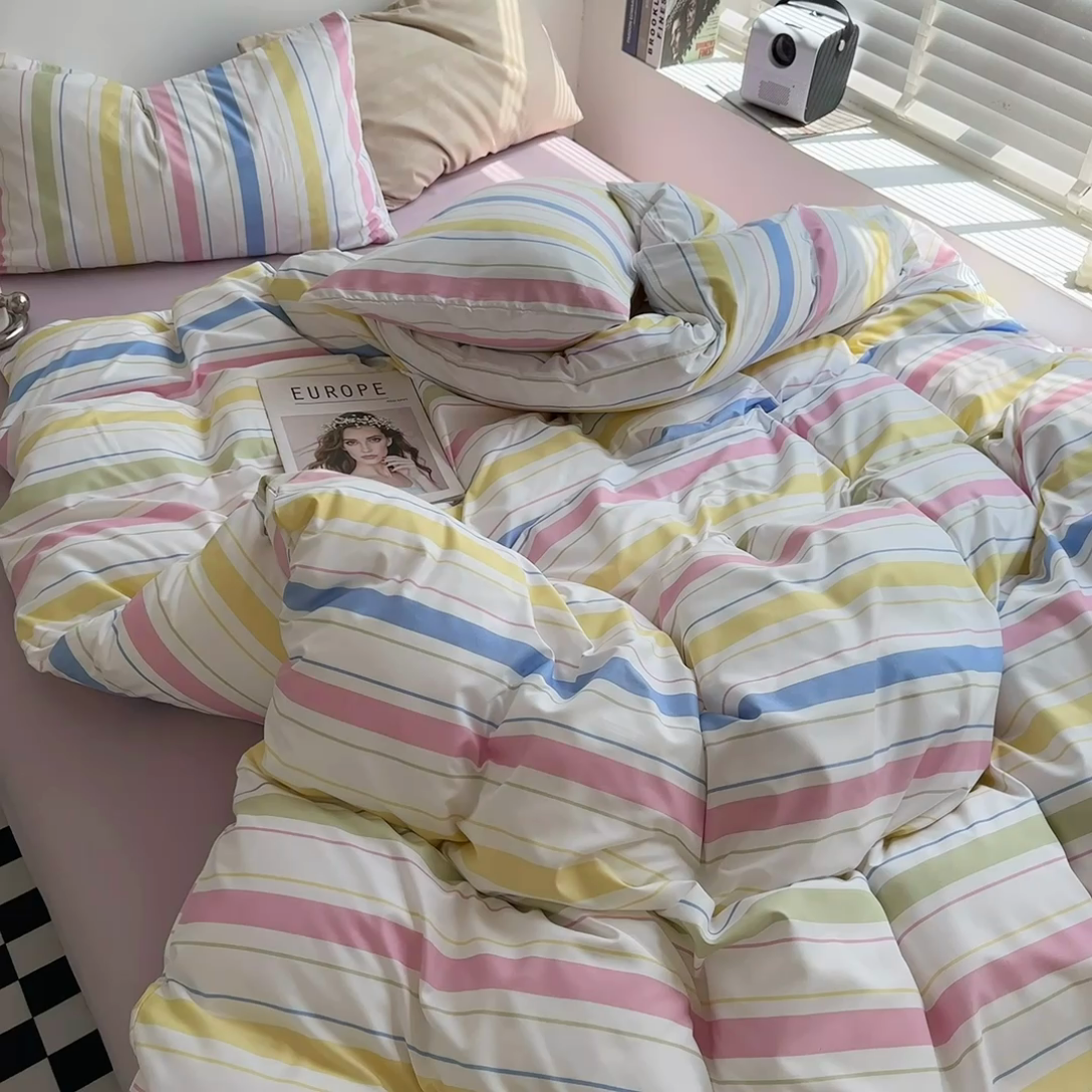 91家纺网 家纺一手货源 找家纺 优迈2023新款水洗棉四件套日式简约复古格子条纹系列四件套-床单款床笠款 马卡龙条