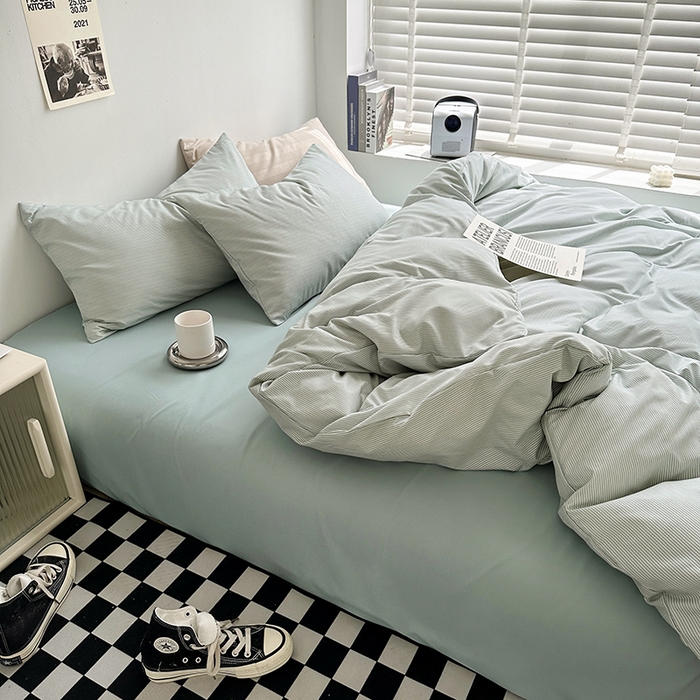 91家纺网 家纺一手货源 找家纺 优迈 2023新款水洗棉四件套日式简约复古格子条纹系列四件套-床单款床笠款 独白绿