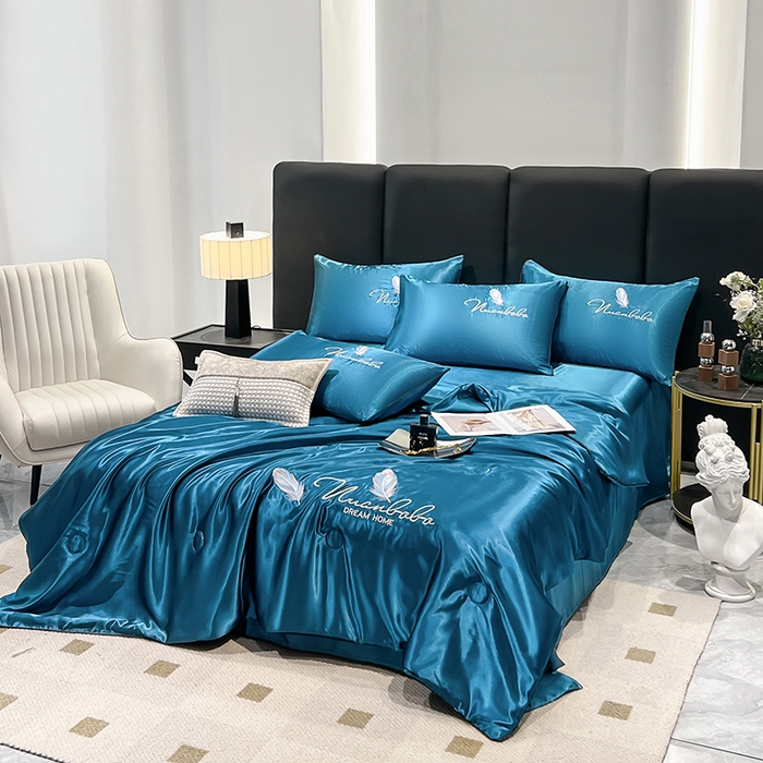 91家纺网 家纺一手货源 找家纺 啊雅家居 2025新款水洗真丝夏被空调被四件套 彩羽-海洋兰