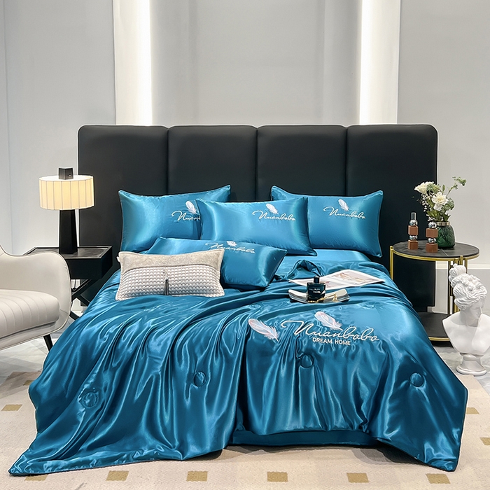 91家纺网 家纺一手货源 找家纺 啊雅家居 2025新款水洗真丝夏被空调被四件套 彩羽-海洋兰