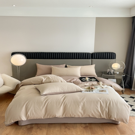 91家纺网 家纺一手货源 找家纺 琪格格2023新款60支长绒棉纯棉小方格单被套枕套四件套 杏仁+摩卡棕