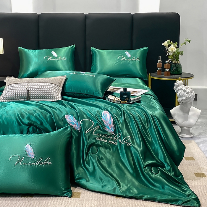 91家纺网 家纺一手货源 找家纺 啊雅家居 2025新款水洗真丝夏被空调被四件套 彩羽-玉石绿
