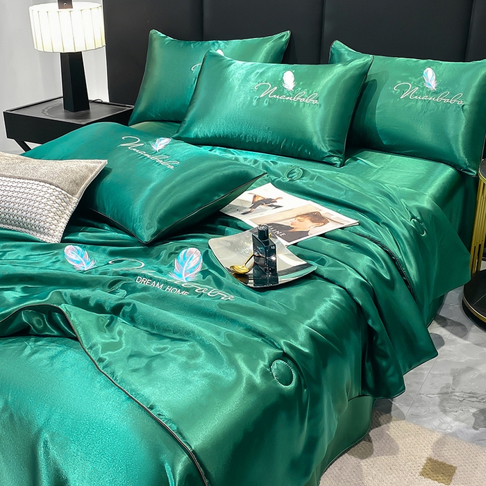 91家纺网 家纺一手货源 找家纺 啊雅家居 2025新款水洗真丝夏被空调被四件套 彩羽-玉石绿