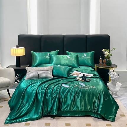 91家纺网 家纺一手货源 找家纺 啊雅家居 2025新款水洗真丝夏被空调被四件套 彩羽-玉石绿