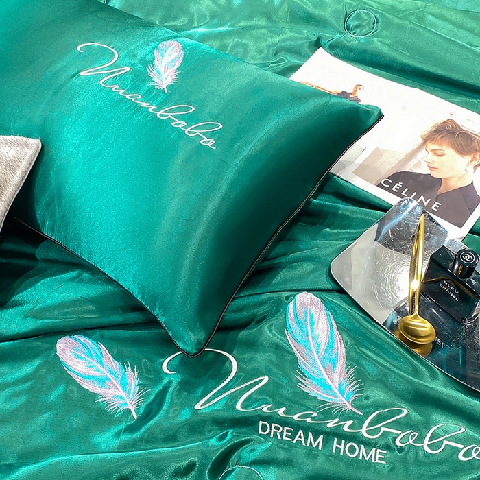 91家纺网 家纺一手货源 找家纺 啊雅家居 2025新款水洗真丝夏被空调被四件套 彩羽-玉石绿