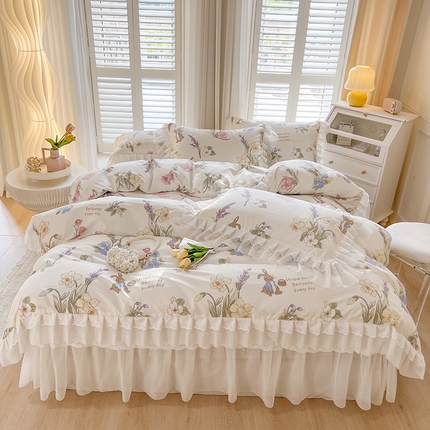 91家纺网 家纺一手货源 找家纺 瑞宝 2025新款镂空全棉印花床裙款四件套 紫苏