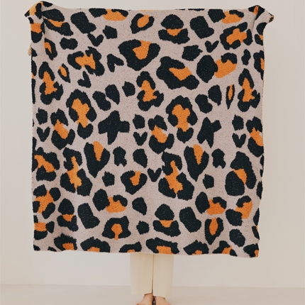 91家纺网 家纺一手货源 找家纺 （总）暖绵绵2025新款彩豹半边绒休闲毯子空调毯