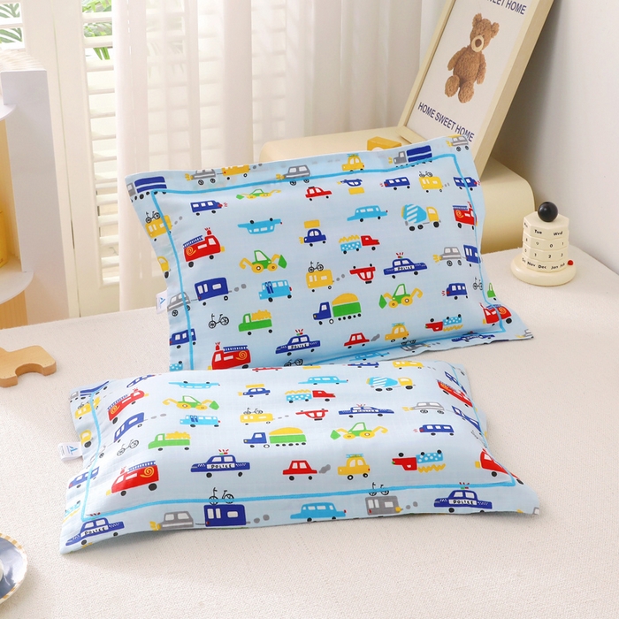 91家纺网 家纺一手货源 找家纺 乐秀家纺 2023新款A类双层纱卡通印花儿童幼儿园枕套 多彩汽车