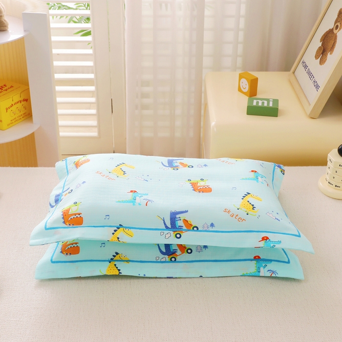 91家纺网 家纺一手货源 找家纺 乐秀家纺 2023新款A类双层纱卡通印花儿童幼儿园枕套 动感恐龙