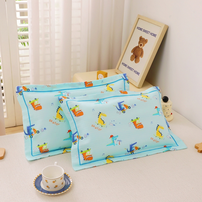 91家纺网 家纺一手货源 找家纺 乐秀家纺 2023新款A类双层纱卡通印花儿童幼儿园枕套 动感恐龙