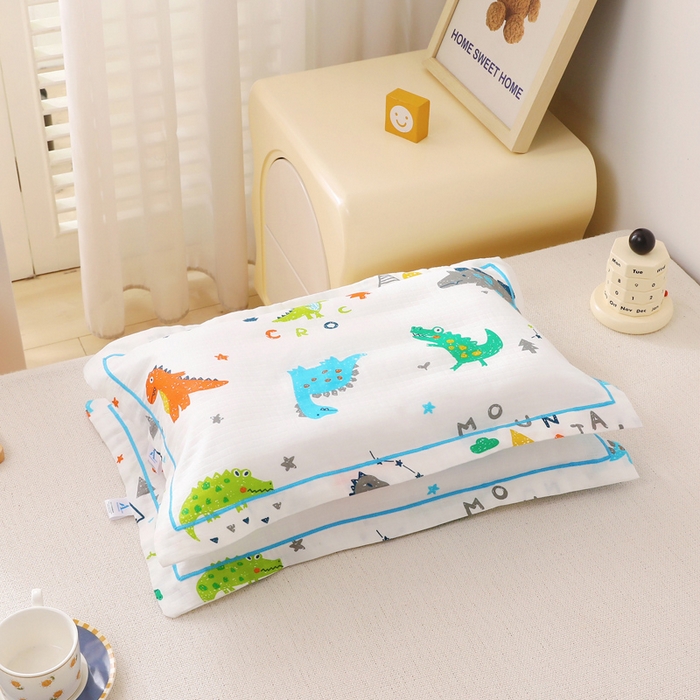 91家纺网 家纺一手货源 找家纺 乐秀家纺 2023新款A类双层纱卡通印花儿童幼儿园枕套 恐龙乐园