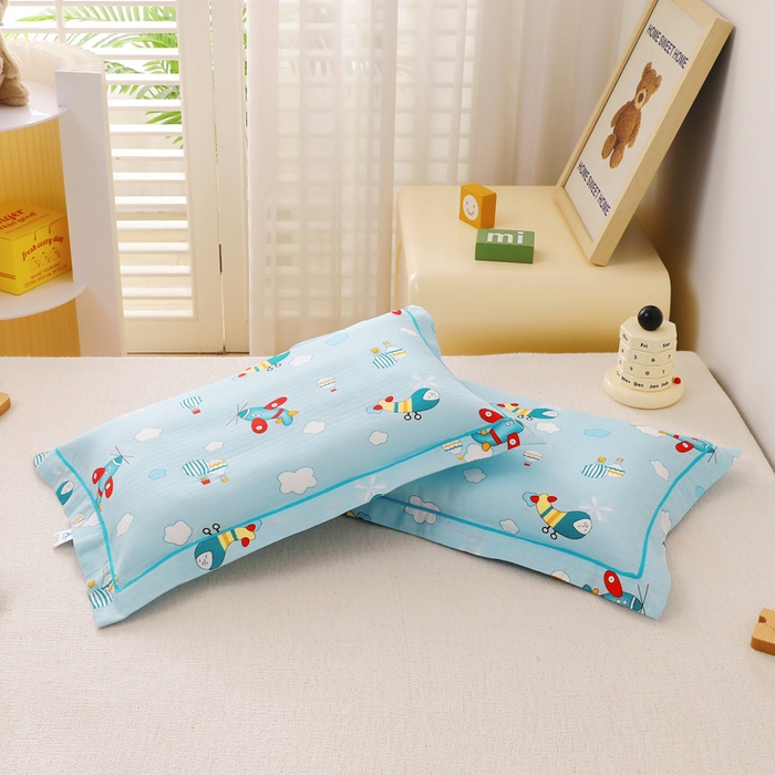 91家纺网 家纺一手货源 找家纺 乐秀家纺 2023新款A类双层纱卡通印花儿童幼儿园枕套 飞机气球