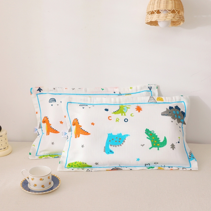91家纺网 家纺一手货源 找家纺 乐秀家纺 2023新款A类双层纱卡通印花儿童幼儿园枕套 恐龙乐园